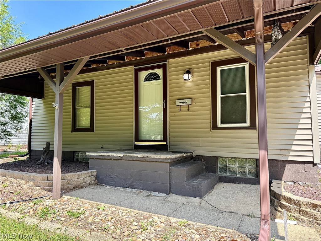 2108 Clermont Avenue NE Warren OH 44484