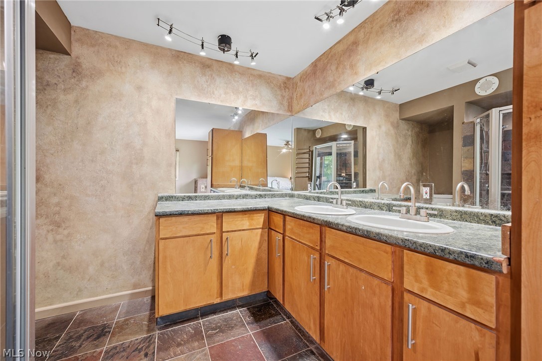 13014 Manor Drive Chardon OH 44024