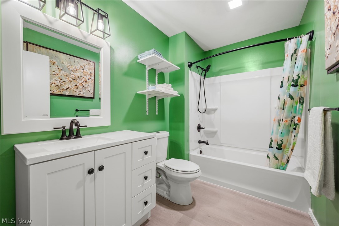 13014 Manor Drive Chardon OH 44024