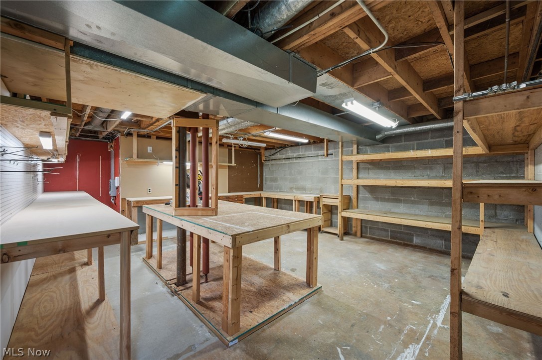 13014 Manor Drive Chardon OH 44024