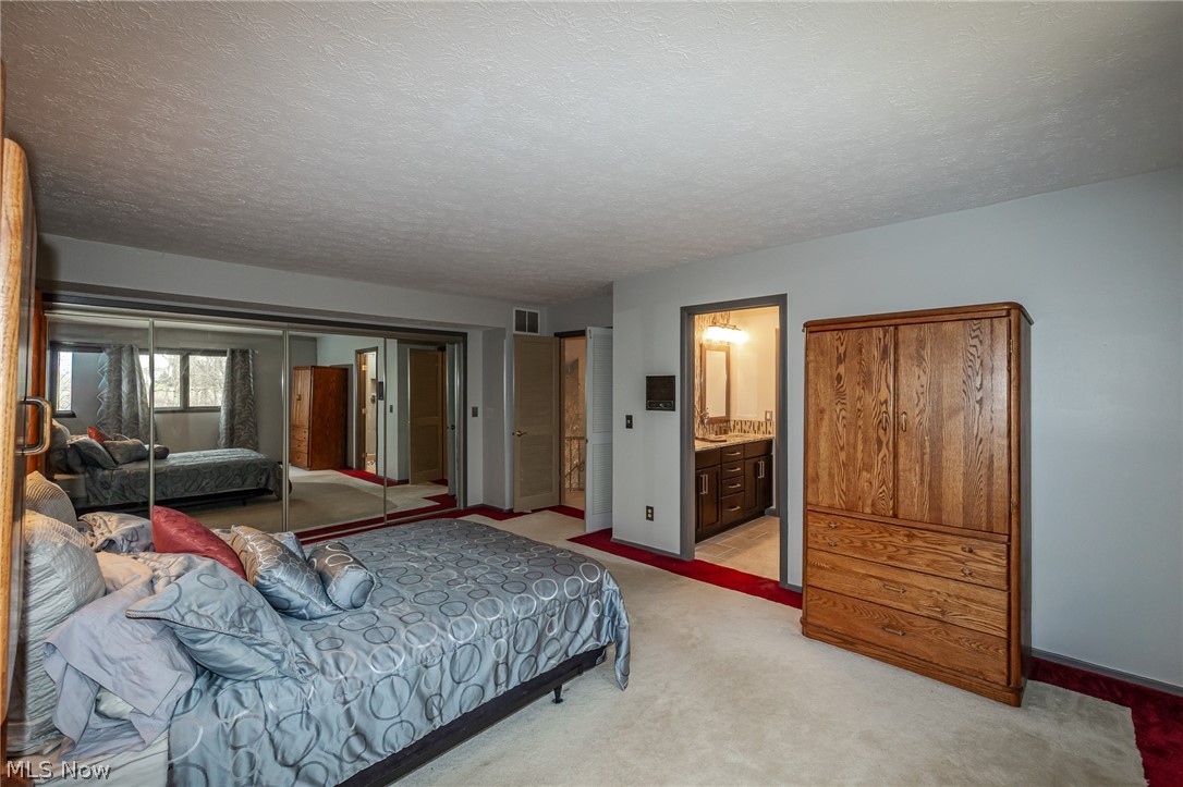 13576 Fairwinds Drive Strongsville OH 44136