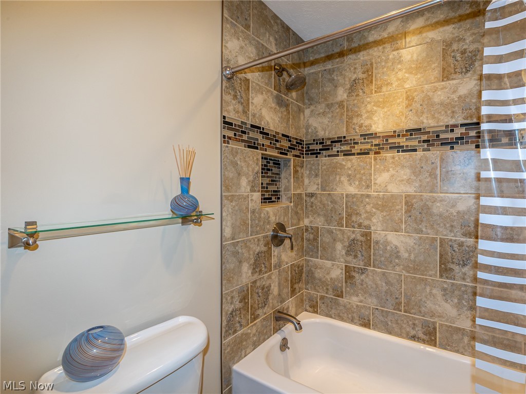 13576 Fairwinds Drive Strongsville OH 44136