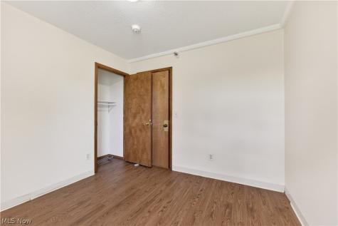 16519 Albion Road Strongsville OH 44136