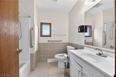 16519 Albion Road Strongsville OH 44136