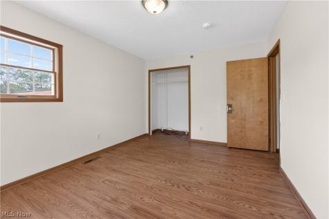 16519 Albion Road Strongsville OH 44136
