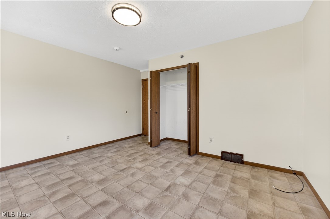 16519 Albion Road Strongsville OH 44136