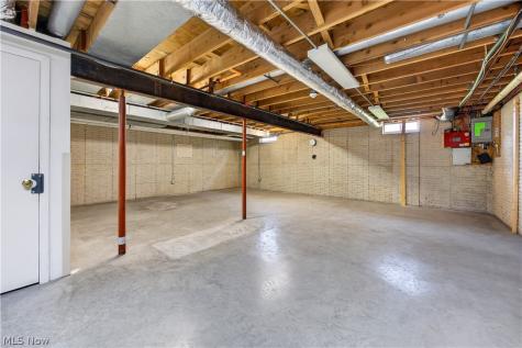 16519 Albion Road Strongsville OH 44136