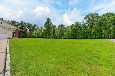 16519 Albion Road Strongsville OH 44136