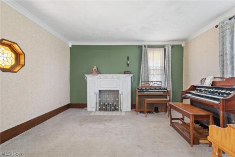 4502 Broadway Avenue NE Louisville OH 44641