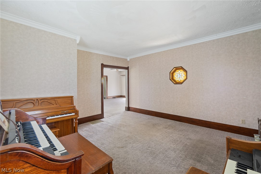 4502 Broadway Avenue NE Louisville OH 44641