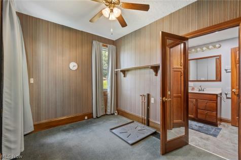 4502 Broadway Avenue NE Louisville OH 44641