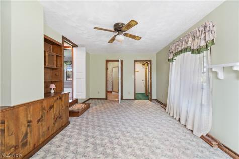 4502 Broadway Avenue NE Louisville OH 44641