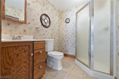 4502 Broadway Avenue NE Louisville OH 44641