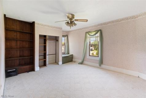 4502 Broadway Avenue NE Louisville OH 44641
