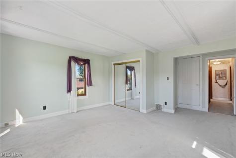 4502 Broadway Avenue NE Louisville OH 44641