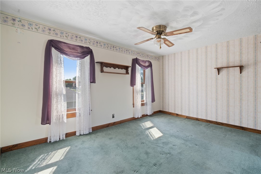 4502 Broadway Avenue NE Louisville OH 44641