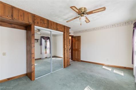 4502 Broadway Avenue NE Louisville OH 44641