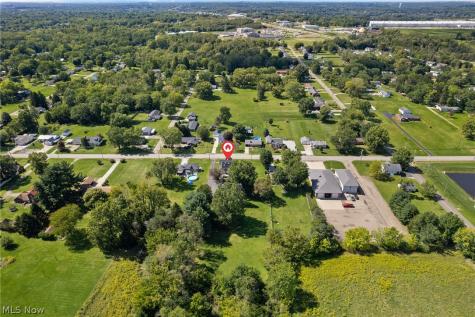 4502 Broadway Avenue NE Louisville OH 44641