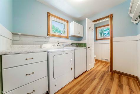563 Louis Drive Berea OH 44017