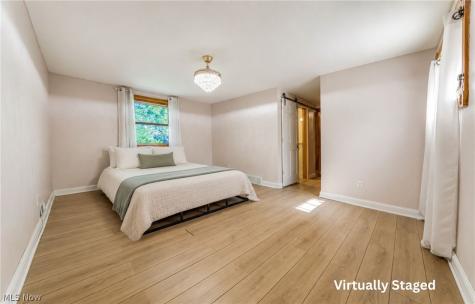 563 Louis Drive Berea OH 44017