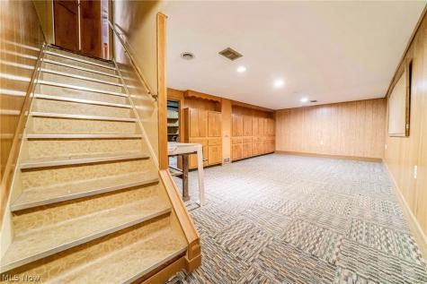 563 Louis Drive Berea OH 44017