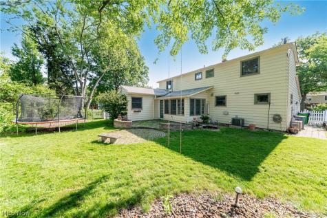 563 Louis Drive Berea OH 44017