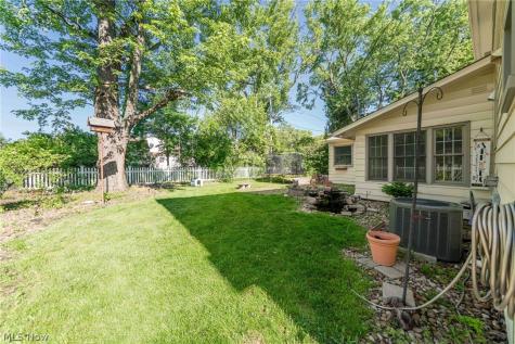 563 Louis Drive Berea OH 44017