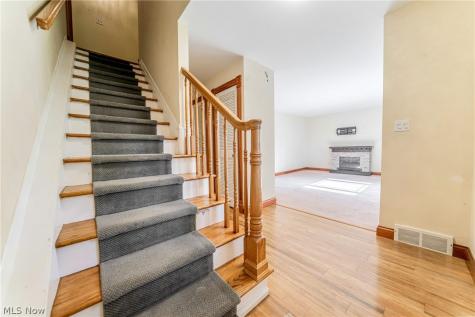563 Louis Drive Berea OH 44017