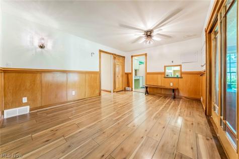 563 Louis Drive Berea OH 44017