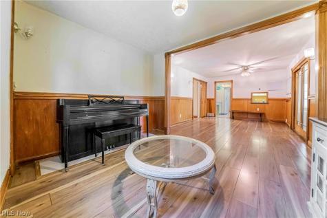 563 Louis Drive Berea OH 44017