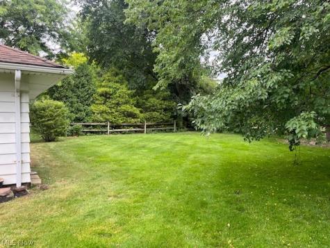 1992 Edenhall Drive Lyndhurst OH 44124