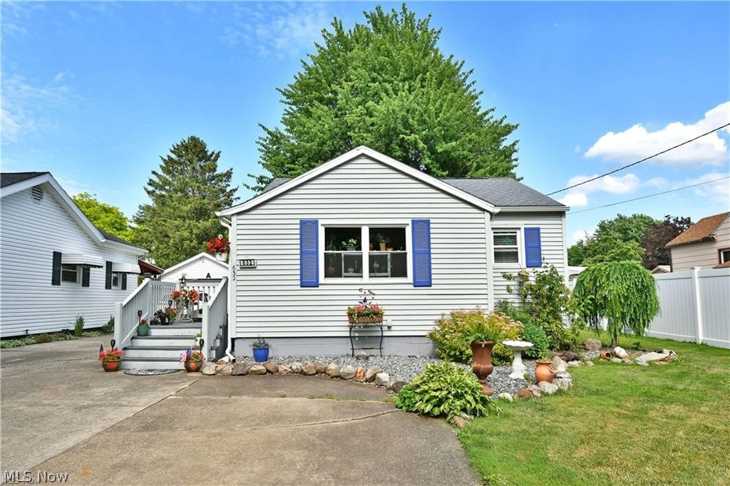 632 Chestnut Street Conneaut OH 44030