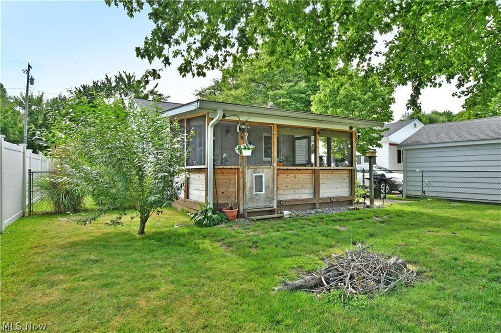 632 Chestnut Street Conneaut OH 44030