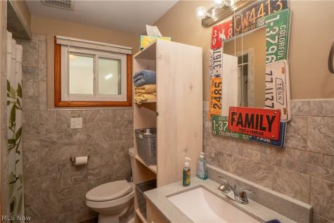 132 32nd Street SE Canton OH 44707
