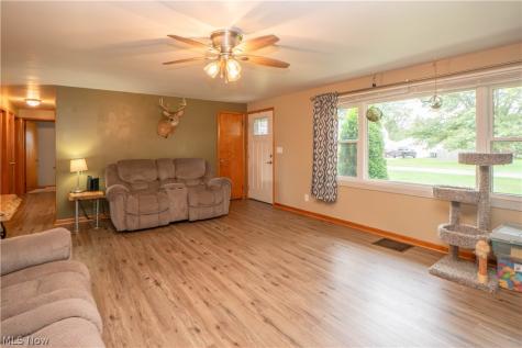 132 32nd Street SE Canton OH 44707