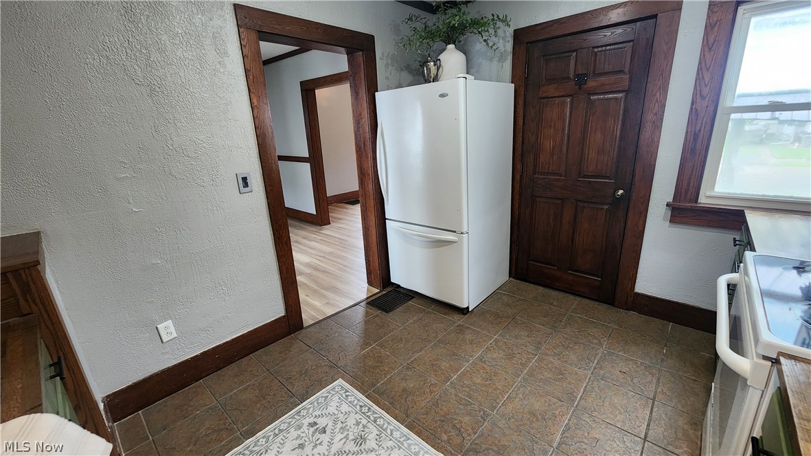 154 Moore Avenue NW New Philadelphia OH 44663