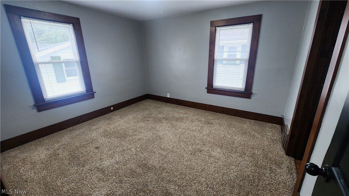 154 Moore Avenue NW New Philadelphia OH 44663