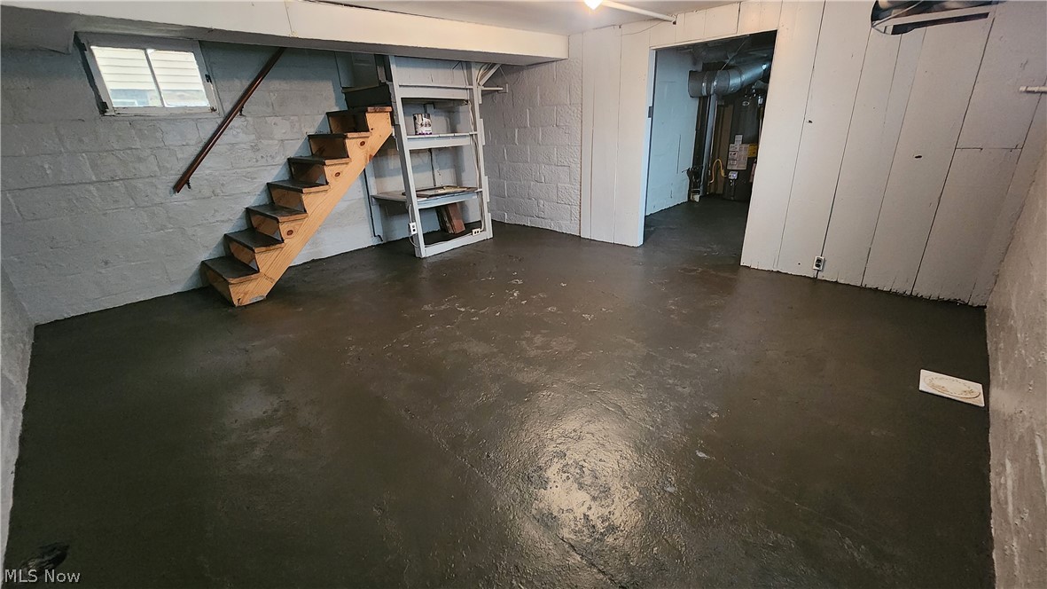 154 Moore Avenue NW New Philadelphia OH 44663