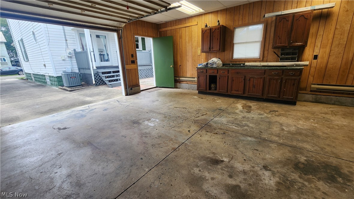 154 Moore Avenue NW New Philadelphia OH 44663