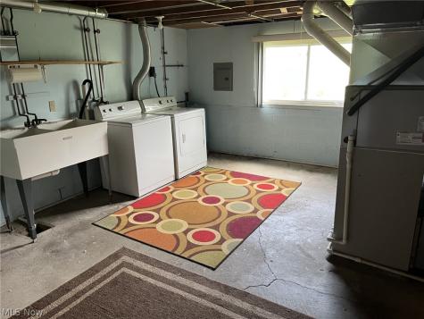 8785 Root Road North Ridgeville OH 44039