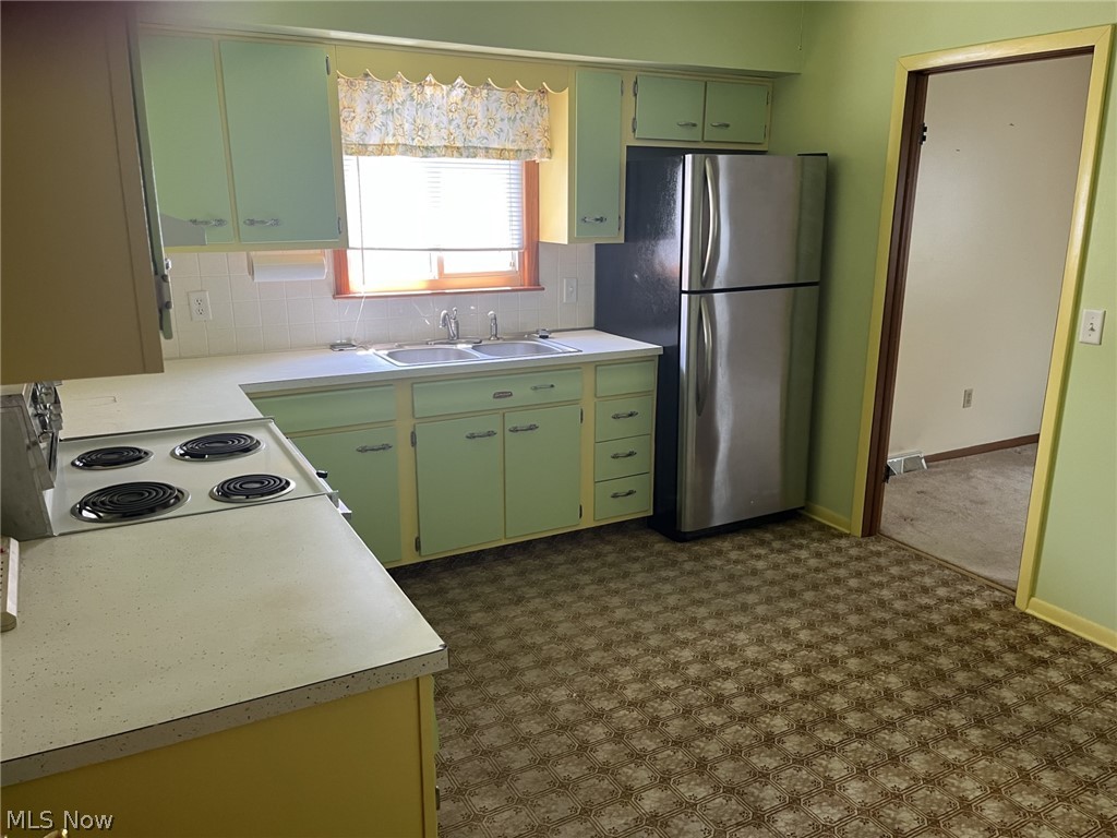 8785 Root Road North Ridgeville OH 44039