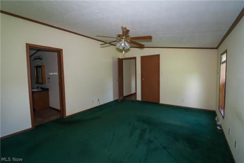 571 Sandtrap Circle Painesville OH 44077