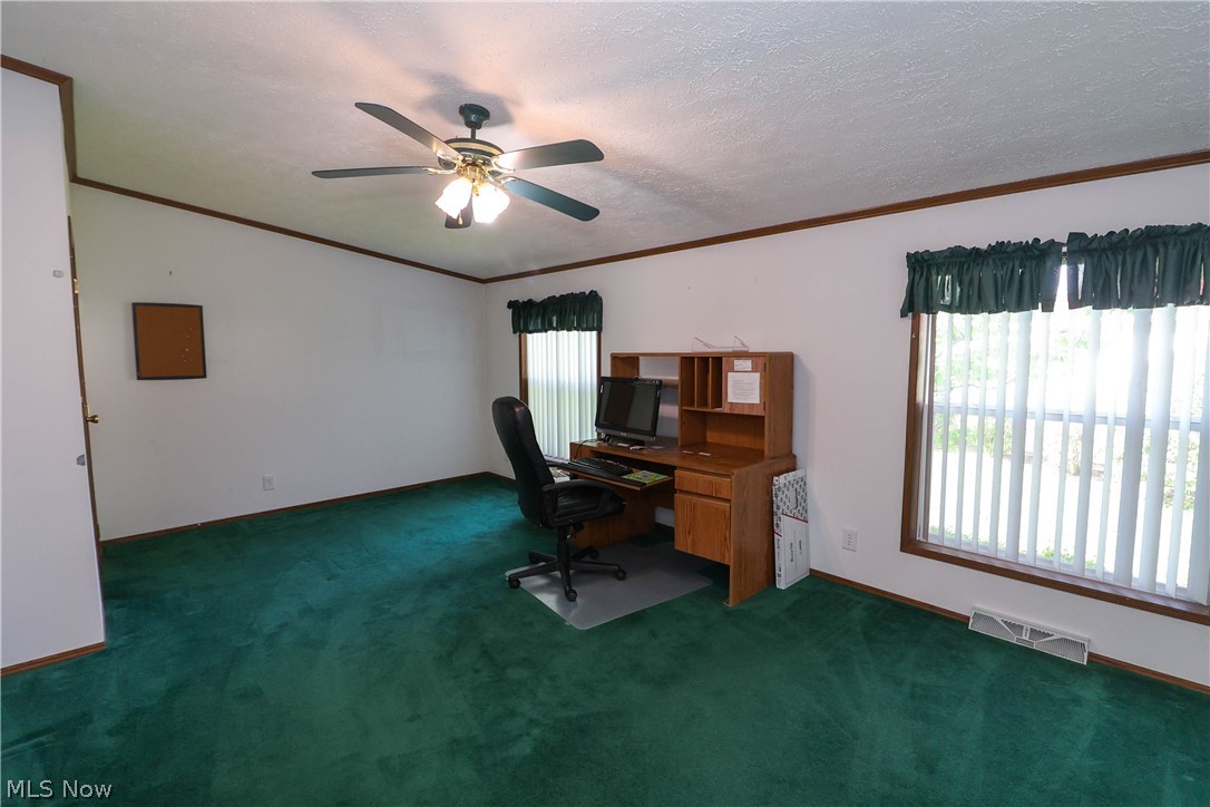 571 Sandtrap Circle Painesville OH 44077
