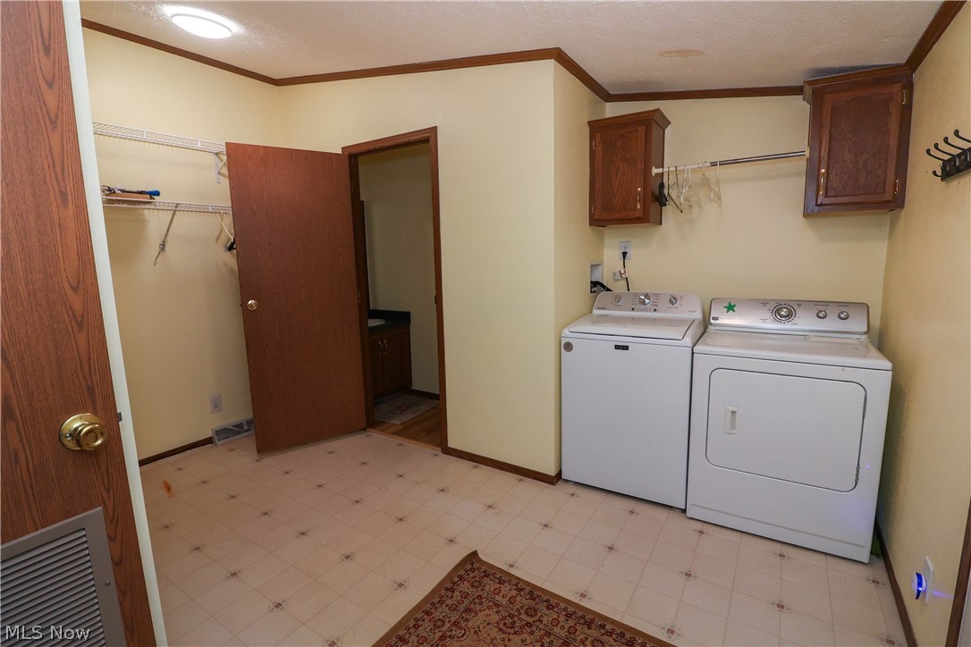 571 Sandtrap Circle Painesville OH 44077