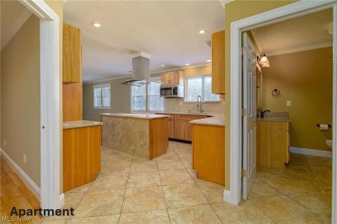 4340 Bradley Road Westlake OH 44145