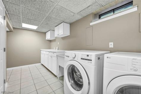 3659 Mercury Drive North Royalton OH 44133