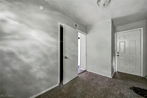 3449 E 71st Street Cleveland OH 44127