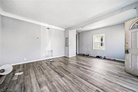 3449 E 71st Street Cleveland OH 44127