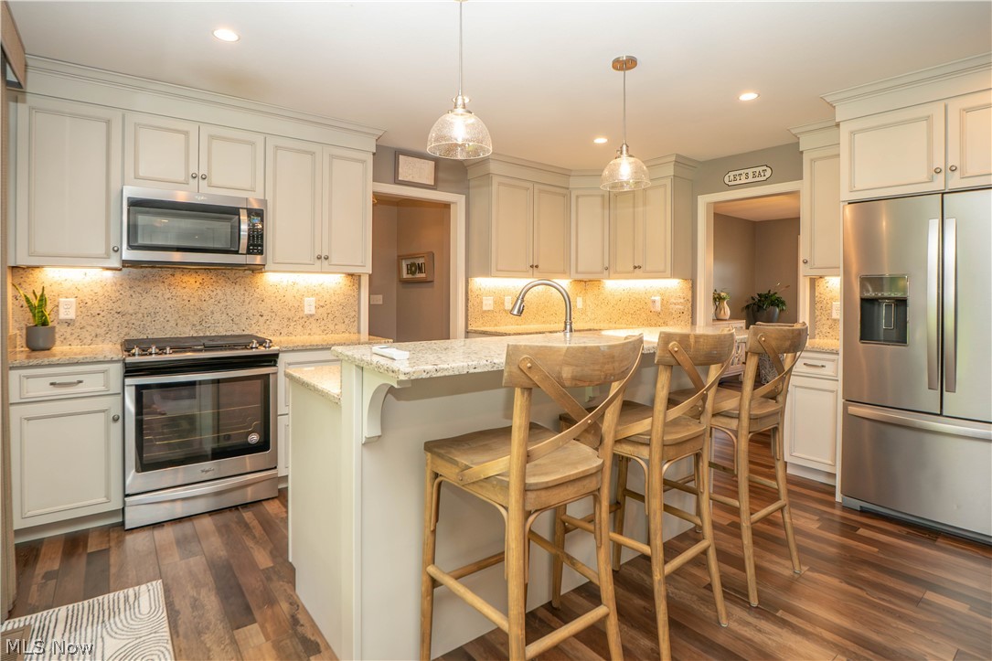 760 Radcliffe Pass Columbiana OH 44408