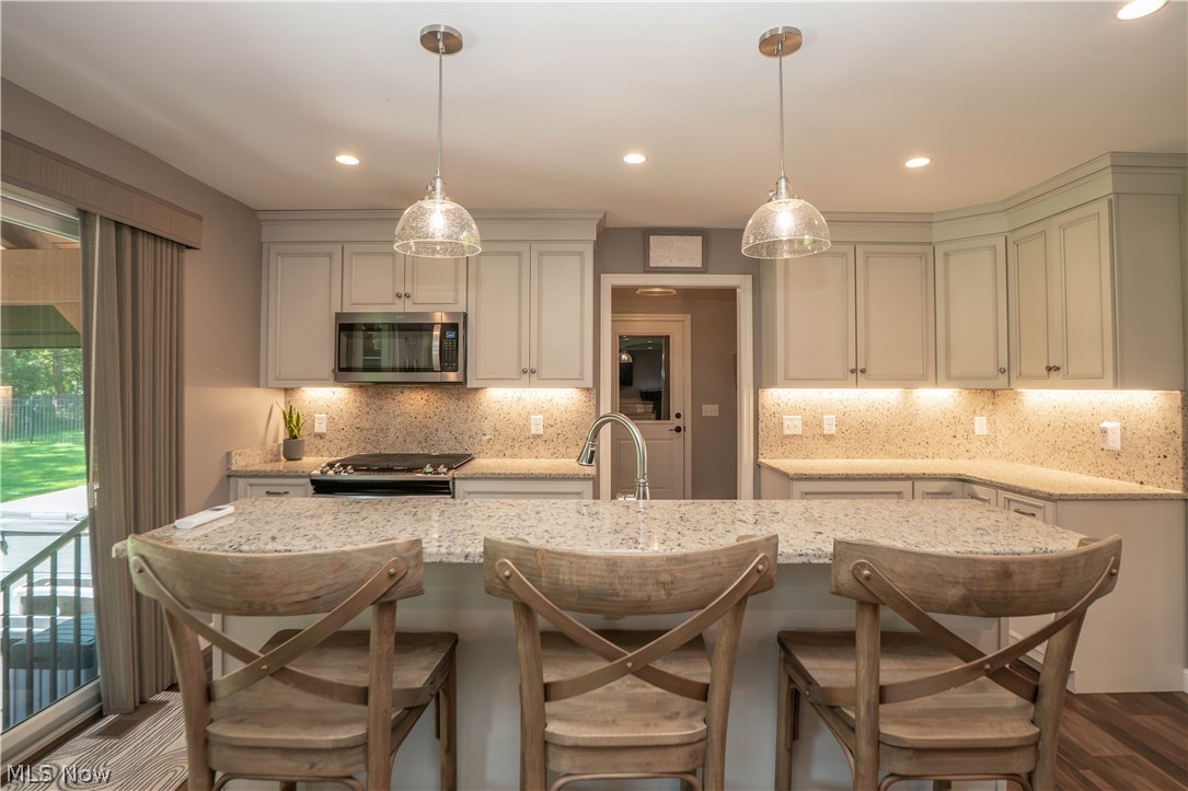 760 Radcliffe Pass Columbiana OH 44408